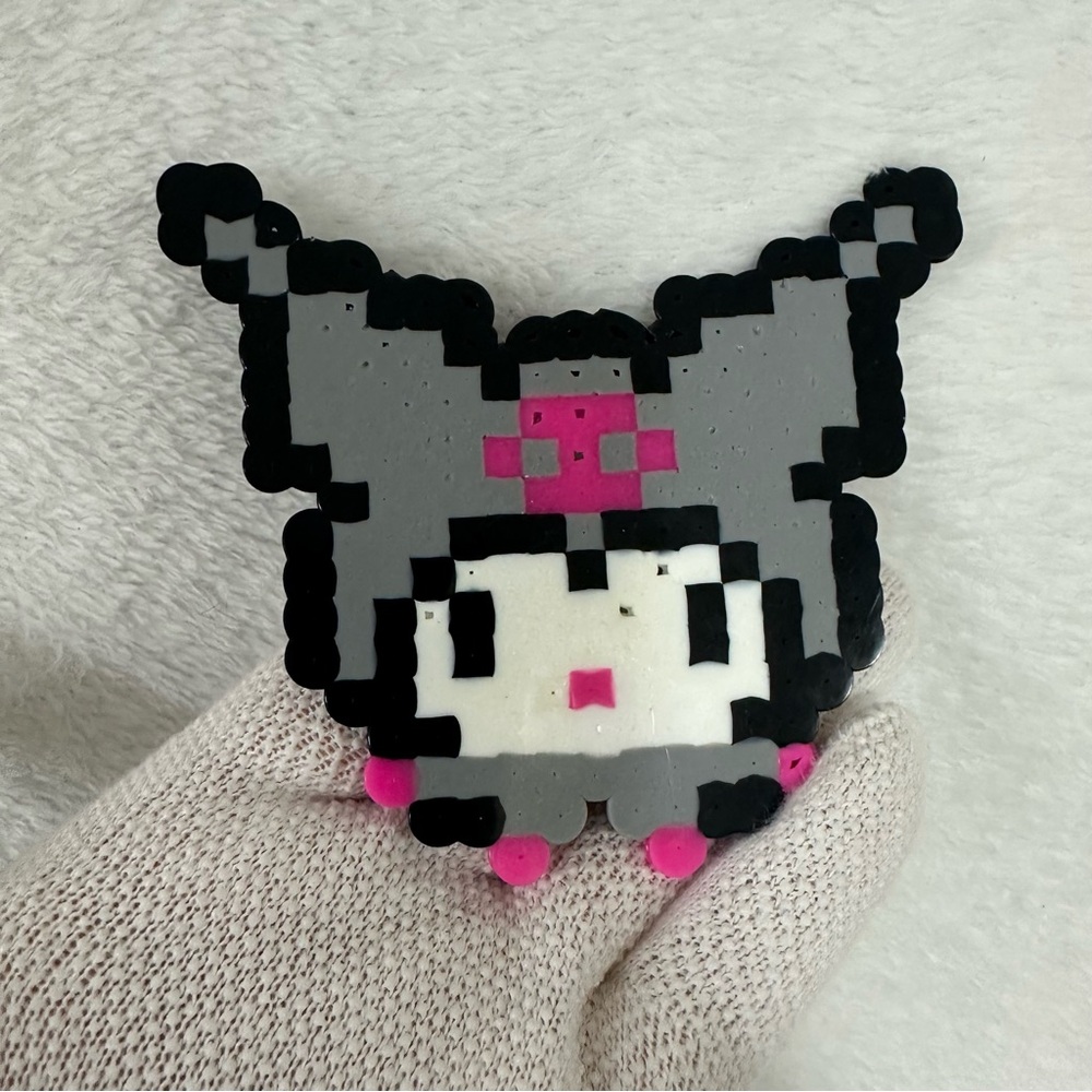 Kuromi pixel art magnet